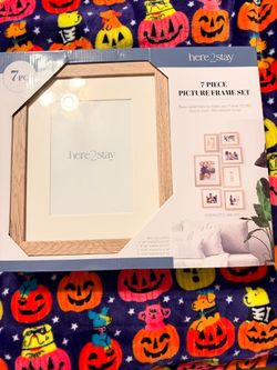Here2Stay 7-Piece Picture Frame Set