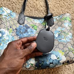 Vintage Gucci Authentic Carry Purse 