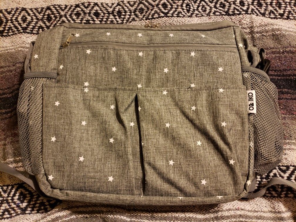 Gray Ozziko Insulated Diaped Bag with Stars NEW