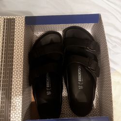 Birkenstocks (Black)