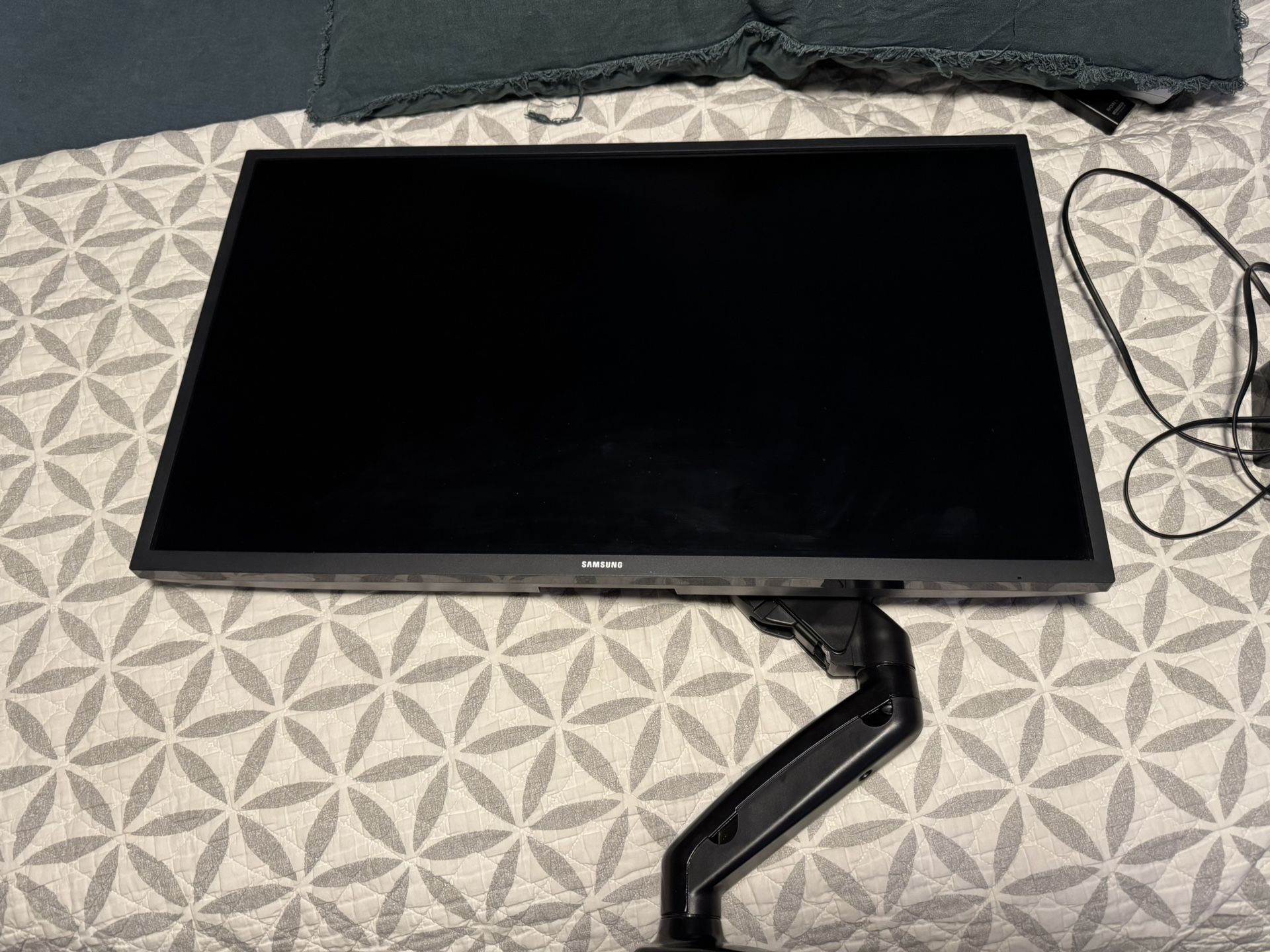 Samsung 32in Monitor