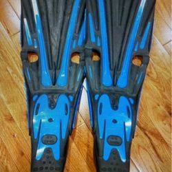 Mares Volvo Race Full Foot Dive Fins. Blue & Black.  (9.5-10.5)——(44-45) w/Mesh Carry Bag.  Like NEW!!!😎