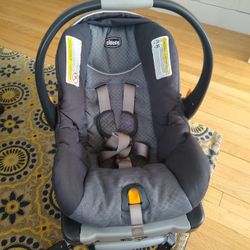 Chicco KeyFit Carseat