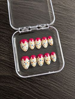 Press on Nails - Size M - CASH ONLY - 75th Ave and Peoria
