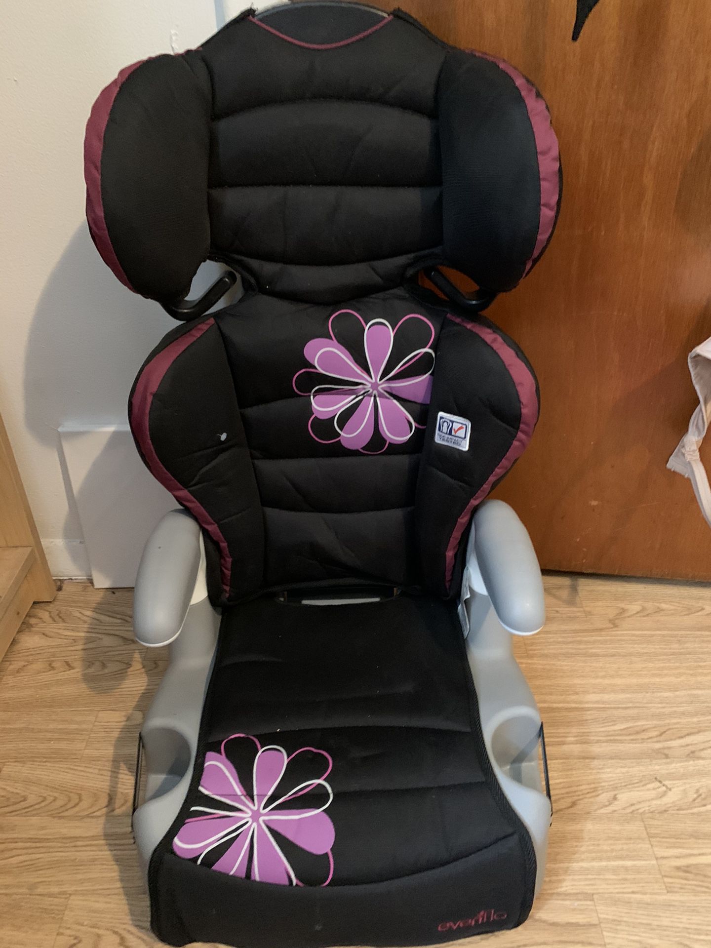 Even flow booster seat