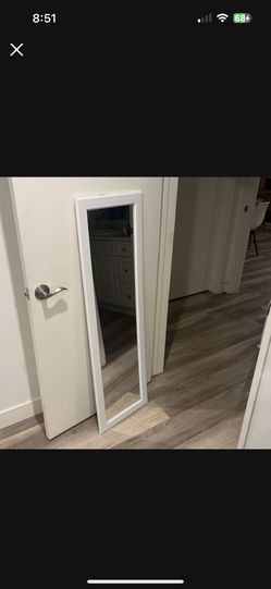 White Mirror