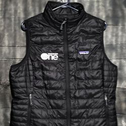 Patagonia primaloft quilted womens vest size Large NEW 