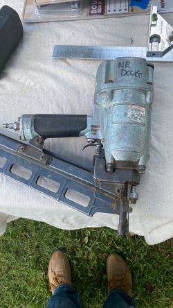 Nail gun