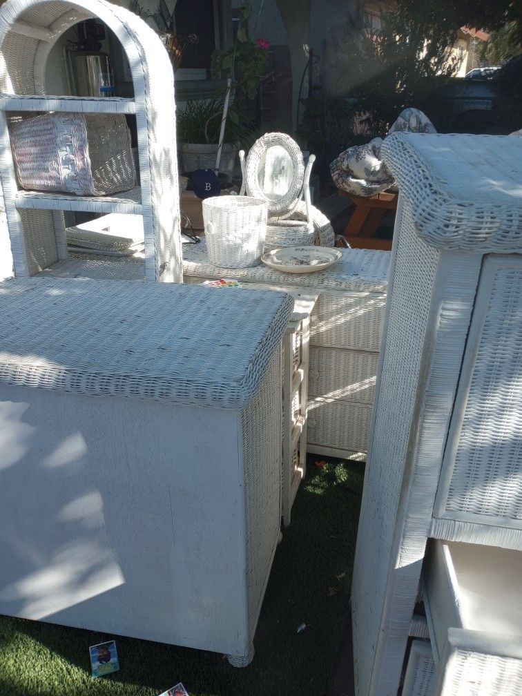 Wicker Bedroom Set