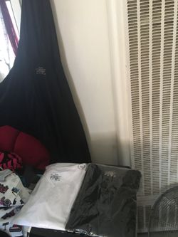 Camisetas y chamarra para aser ejercicios