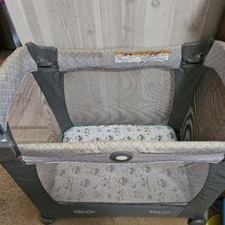 Graco Pack-n-play Travel Size