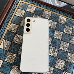 Samsung Galaxy S22 128GB Silver Unlocked 