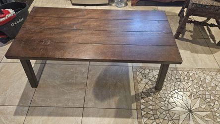 Coffe Table With Matching End Table