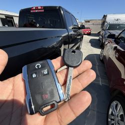 Llaves De Autos / Car Keys And Remotes