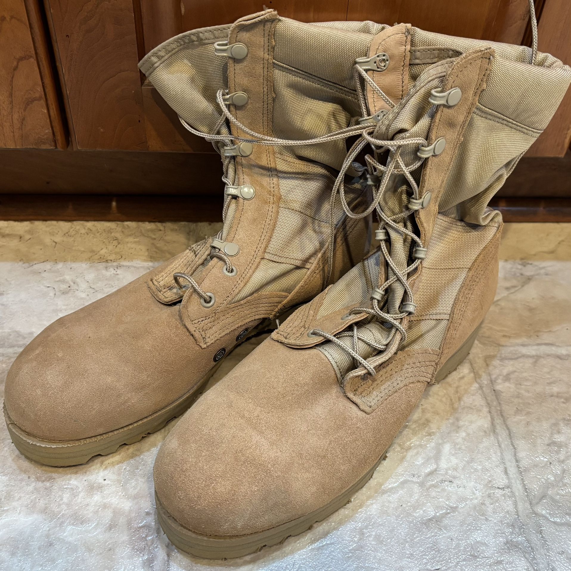 Military Surplus Hot Weather Desert Boots, Men’s 9.5 R