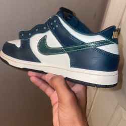 Nike Dunks Basketball Limited Edition Shoes 