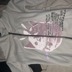 gray hoodie