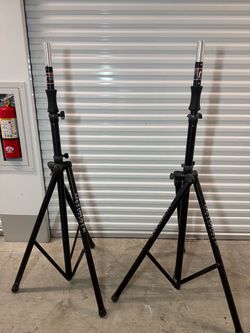 2 Ultimate Support TS-110B Extra Tall Lift-Assist air gas Speaker Stand firm on price