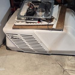 RV AIR CONDITIONER