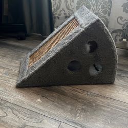 cat/kitten scratcher 