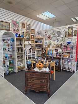Vintage and Antique Home Decor