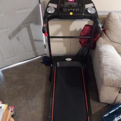 Like New Famistar W500c Treadmill 