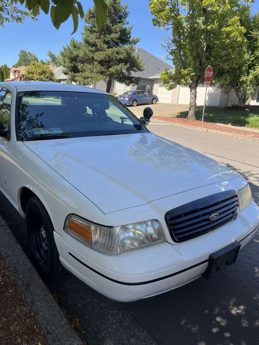 1999 Ford Crown Victoria