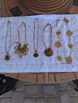 Necklaces Lot Of 5