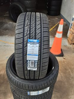 245 35 19 Celimo Salient XL 93Y - Set of 4 $455.80