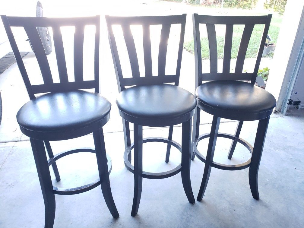 3 Dining Table Chairs/Bar Stool