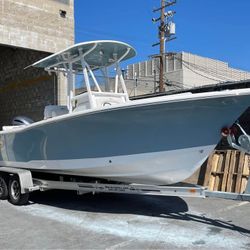 2023 Sea Hunt 229 Ultra Center Console