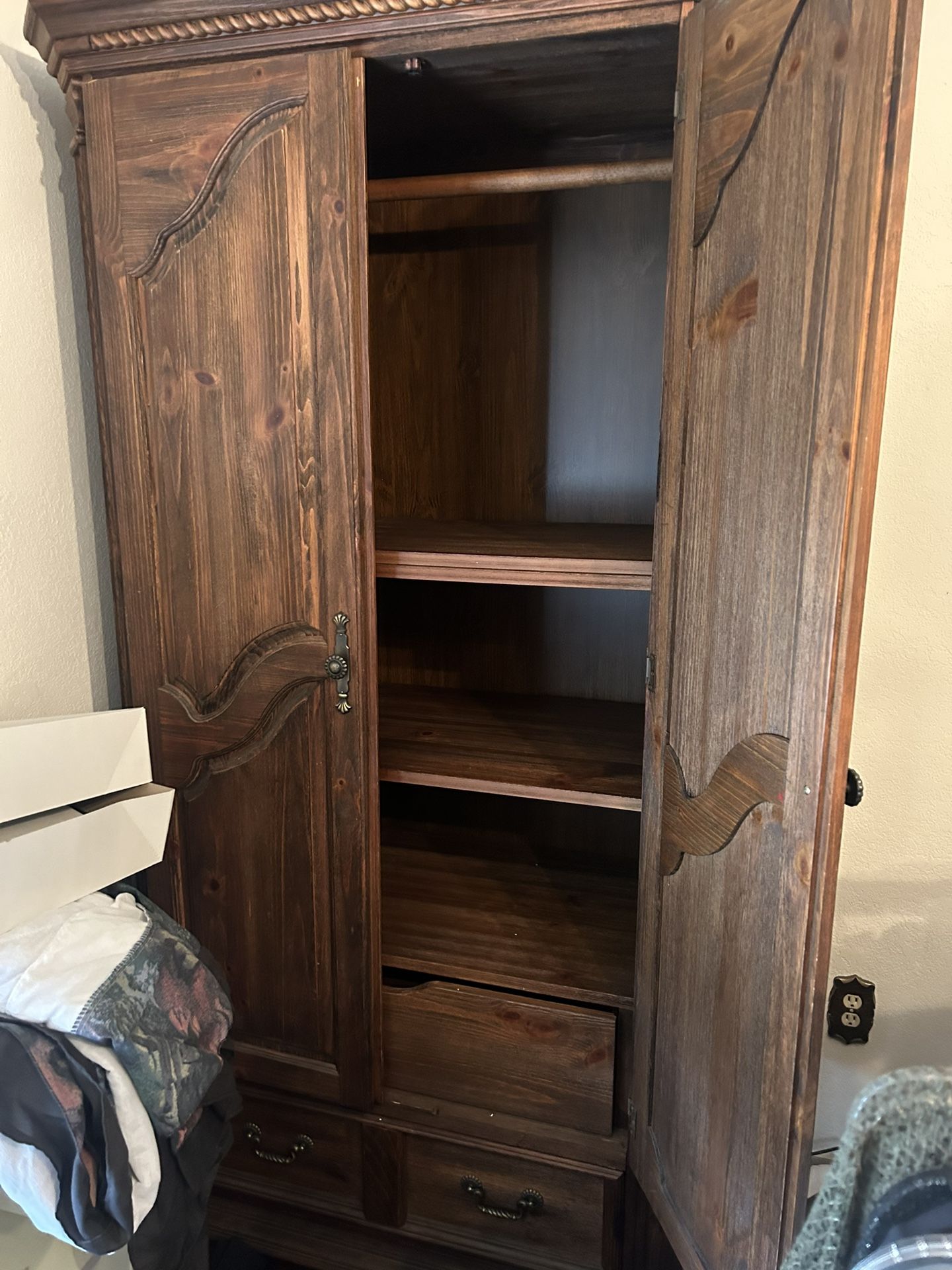 Armoire