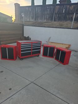 Craftsman tool box and cabinets