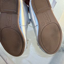 Jessica Simpson Silver Flower Toddler Shoes Size 5