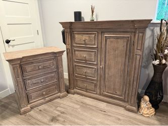 Bedroom Set – Heavy‑Duty Hutch + Nightstand – Excellent Condition