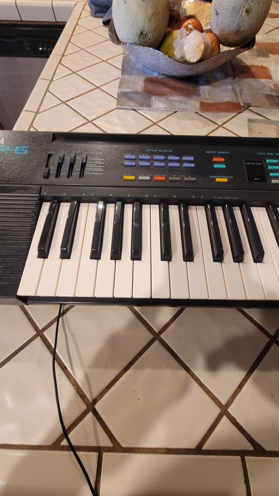 Yamaha Electric Key Board Just Have One Crack In Key But Doesn't Affect Anything 