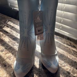 (New) ELSA FROZEN BOOTS!