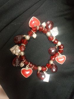 Stretch heart bracelet