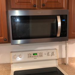 Whirlpool Microwave (Over The Oven Range)