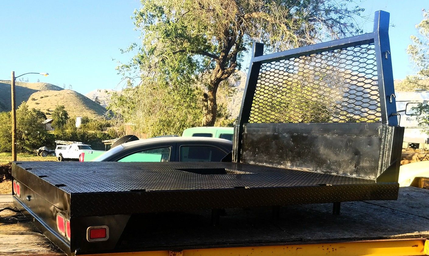 Super heavy duty short bed Truck flatbed