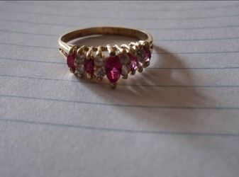 14kt Gold Ring. 3.31 grams.