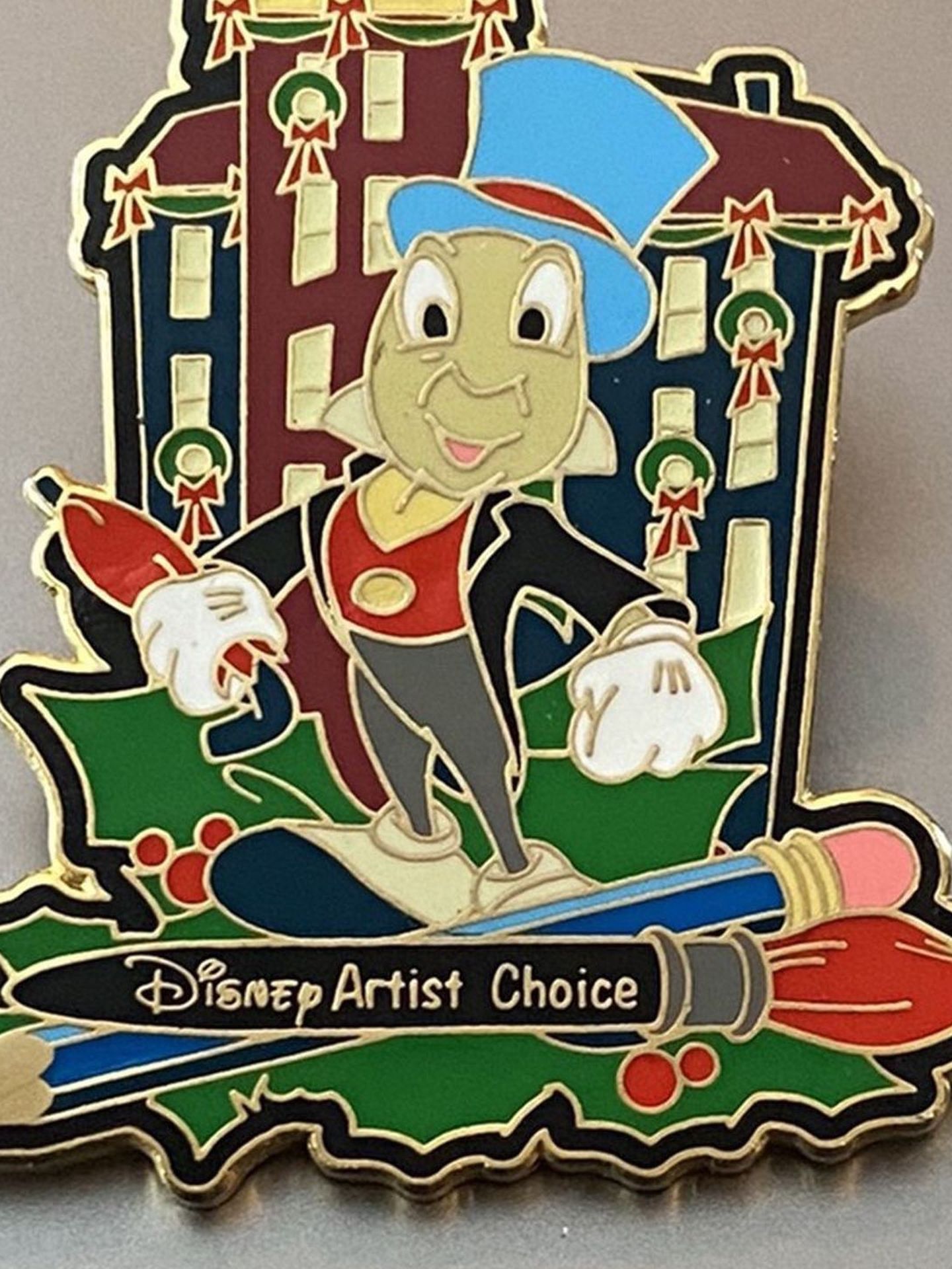 Disney Pin #8605 - "December 2001 Artist Choice"