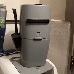 Genie kitty Litter Receptacle 