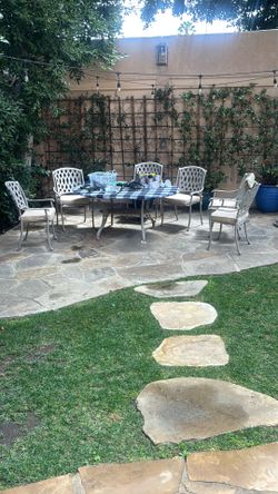 Outdoor Table and 6 Matching Chairs