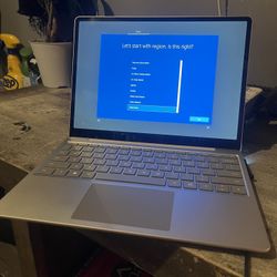 Microsoft Surface Go