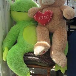 Stuffed Animals, Large.  Both For $20. Or $15. Each,  Good Condition.  Only Used For Decoration.