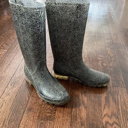 Toms Rain Boots Size 8