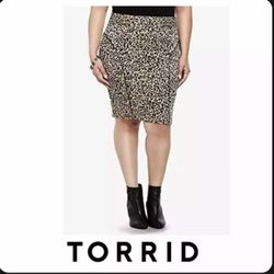 Torrid Leopard Pencil Skirt Size 18