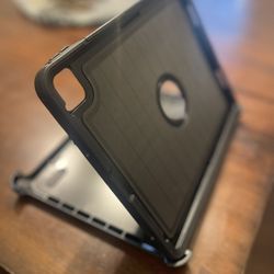 Apple iPad Pro Otter box Defender Series Case 