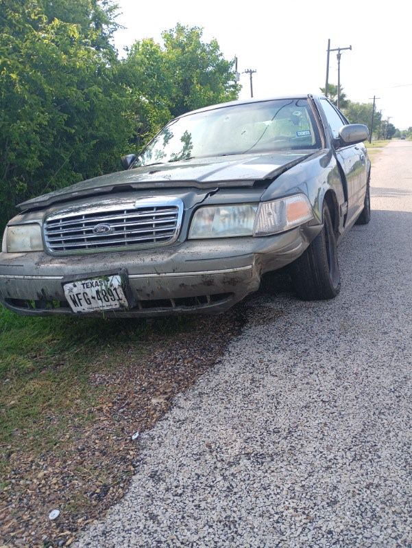 2002 Ford Crown Victoria